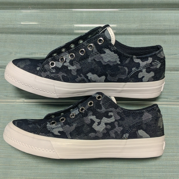 Guess GW Gelise Camo Sneakers Size 8 - Picture 5 of 9